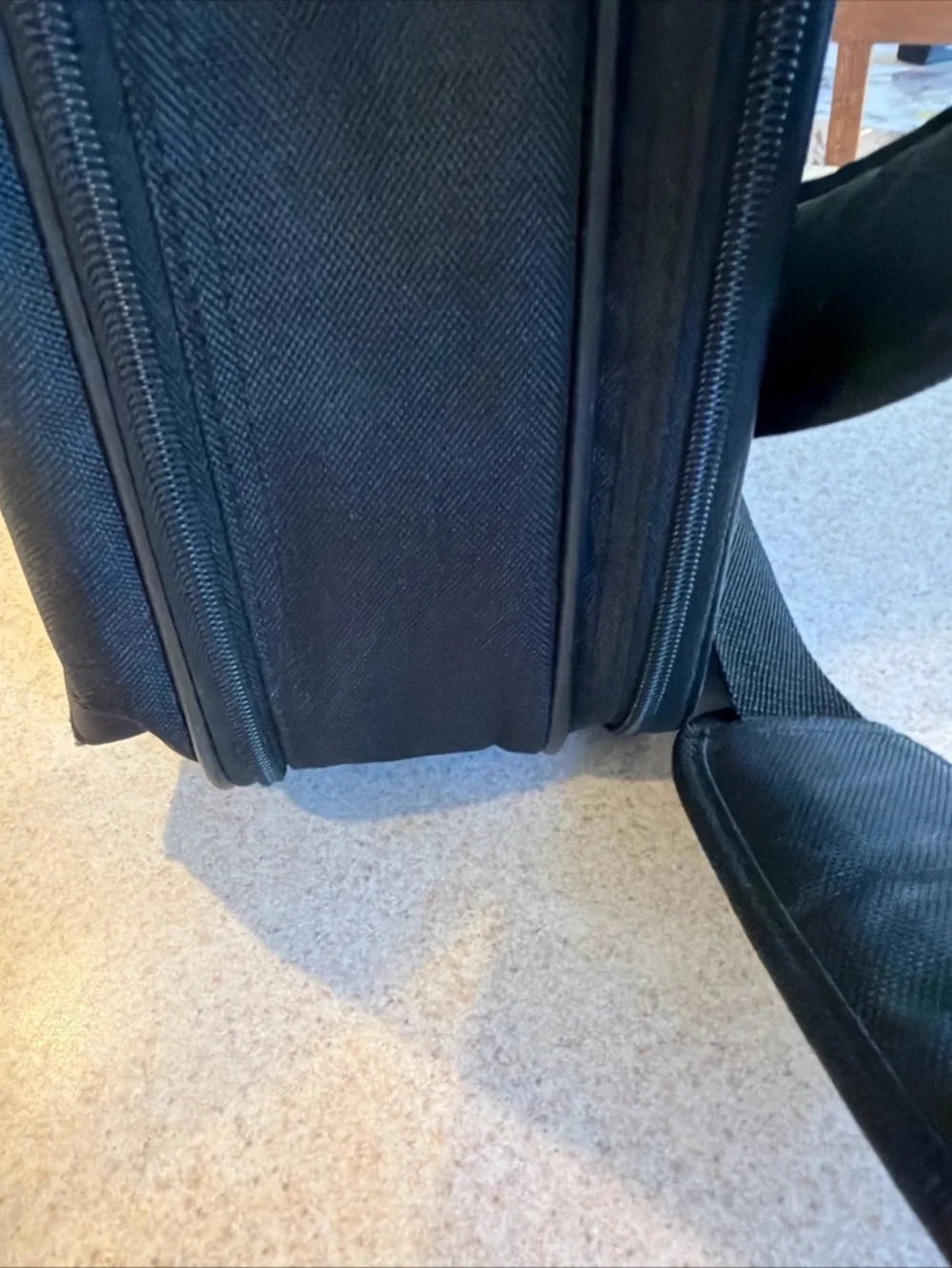 Samsonite Black briefcase Laptop Bag with adjustable shoulder straps canvas